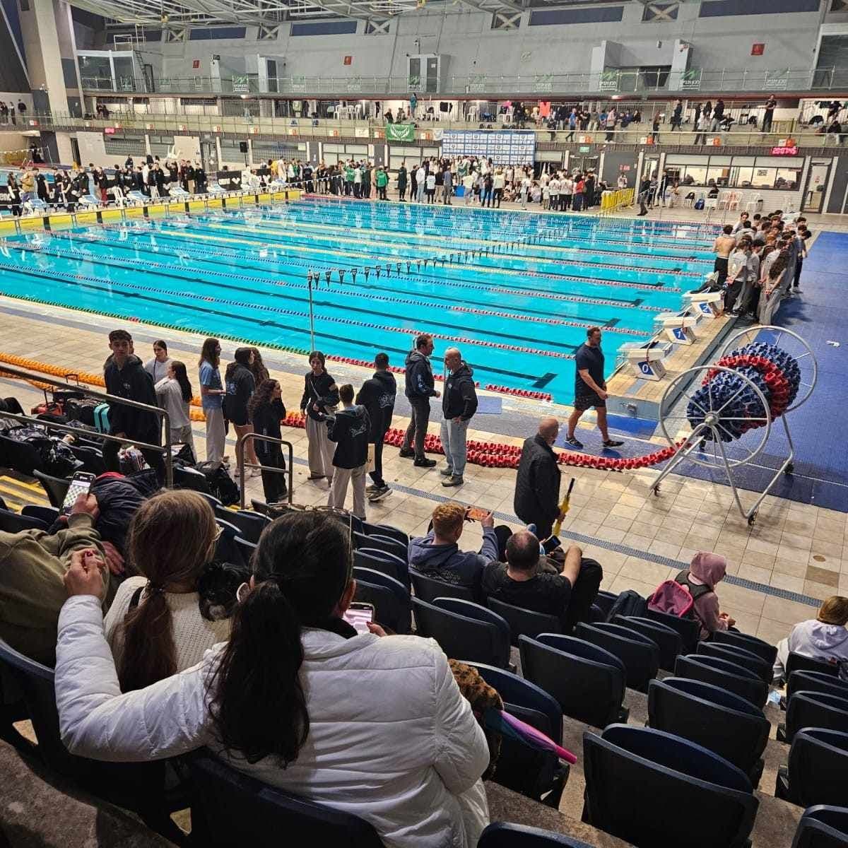 מדריך מהיר: איך לבחור משקפת שלא תדלוף (ולא תכאיב)